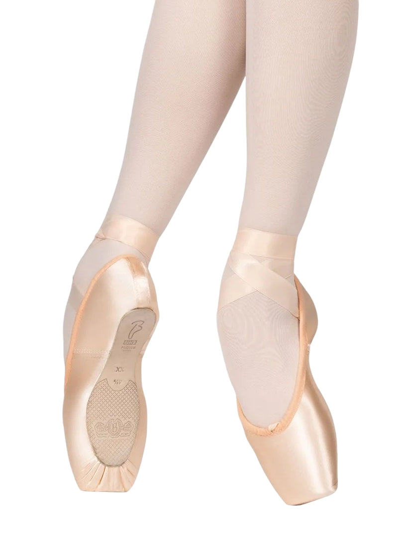 Bloch S0120L Flexus Kaia lightweight pointe shoe with elastic drawstrings in Nougat Pink