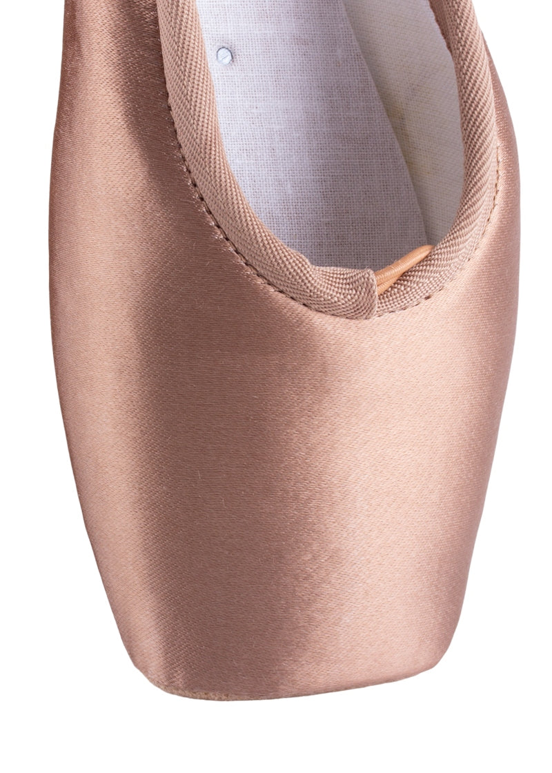 Example of Dark Nude satin color of Nikolay pointe shoes
