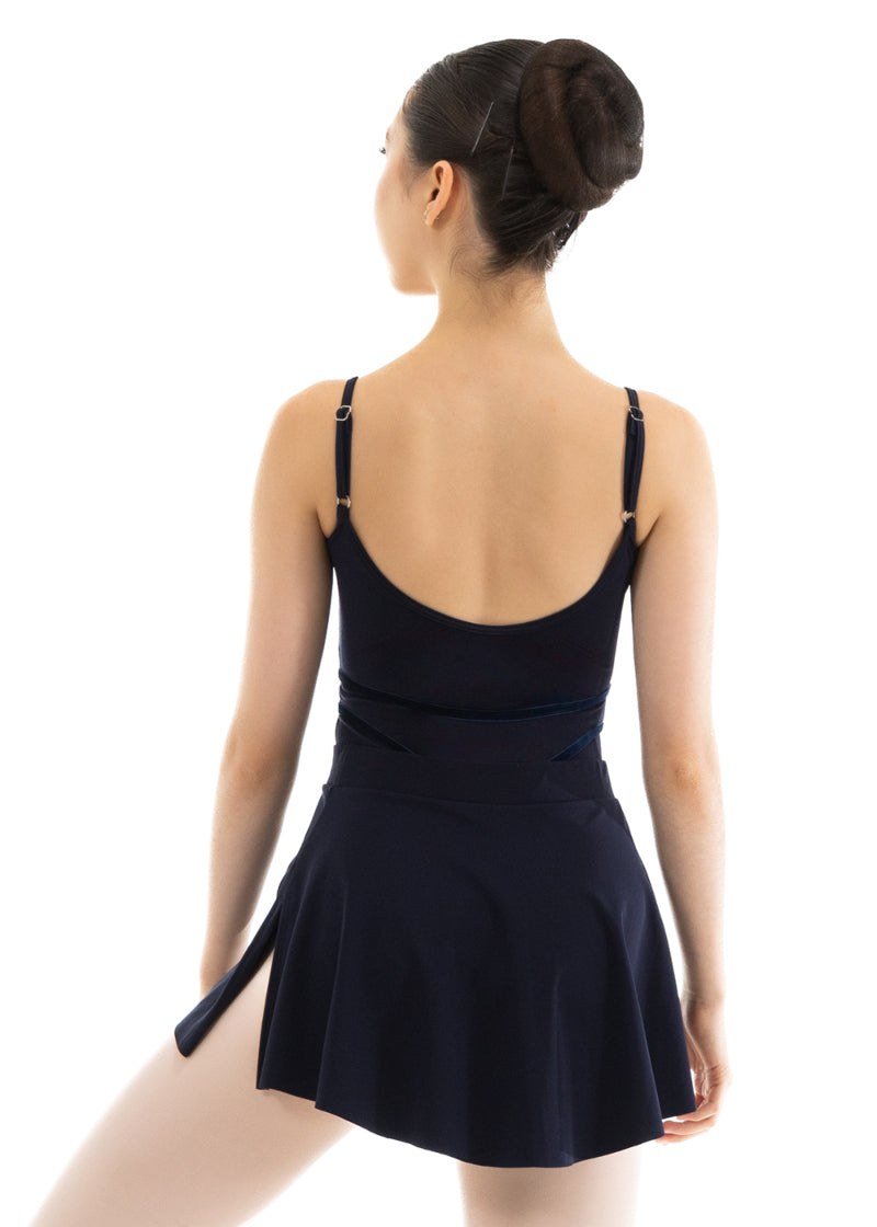 Nikolay Talia pull-on skirt in black with side slits.