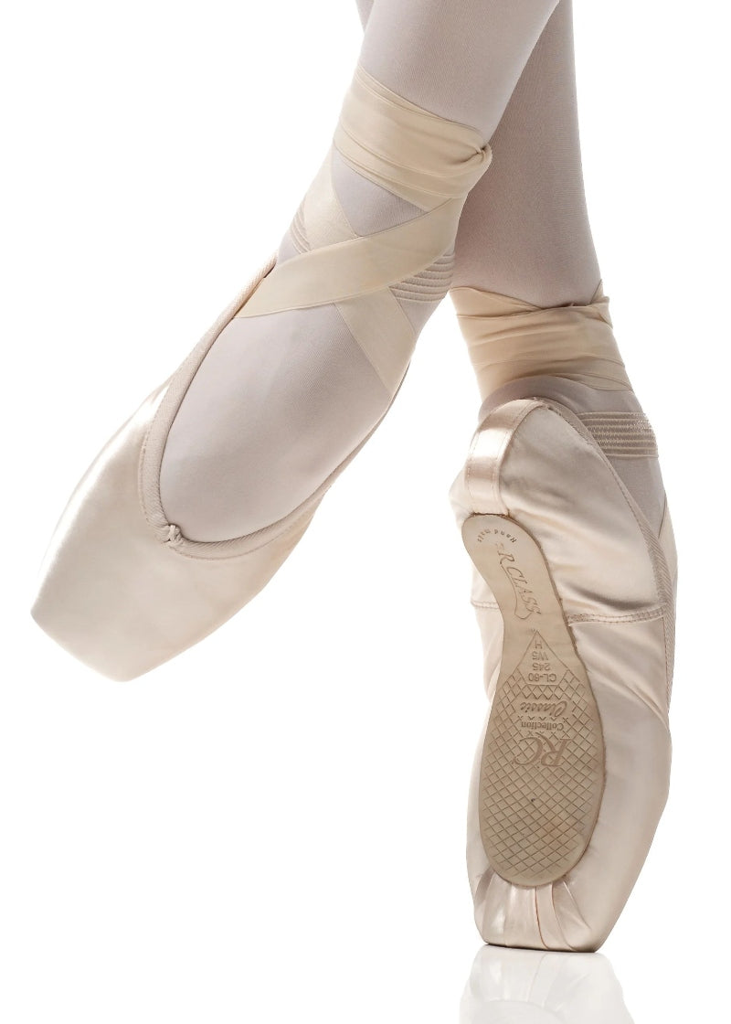 Russian class hot sale pointe shoes